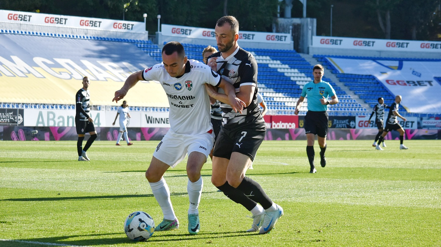 Заря разошлась миром с Оболонью в 7-м туре УПЛ