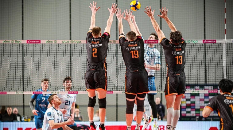 Барком-Кажани здобули п'яту перемогу в новому сезоні чемпіонату Польщі