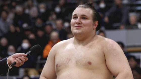 72-й йокозуна: Аонішікі обов'язково стане сильнішим