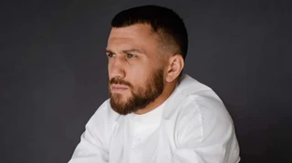 Бийся зі мною, я приїду в Україну: непереможений боксер кинув виклик Ломаченку