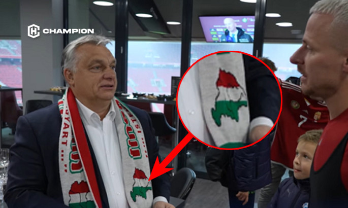 Орбан одягнув шарф збірної Угорщини з мапою із територіями України у складі