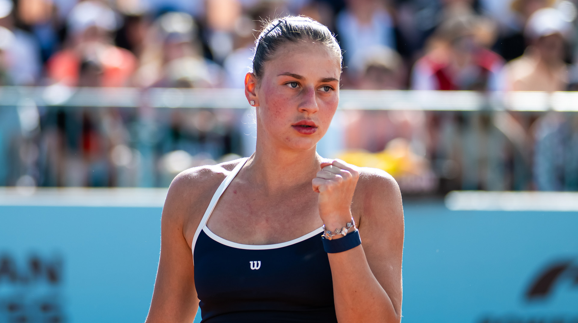 Знову еталонна подача: Костюк у фірмовій манері познущалася з росіянки на турнірі в Мадриді