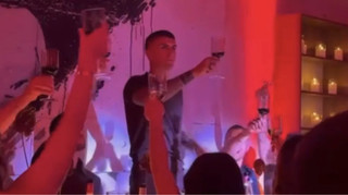 Зірковий одноклубник Довбика бурхливо відсвяткував свій ювілей у кафе: відео