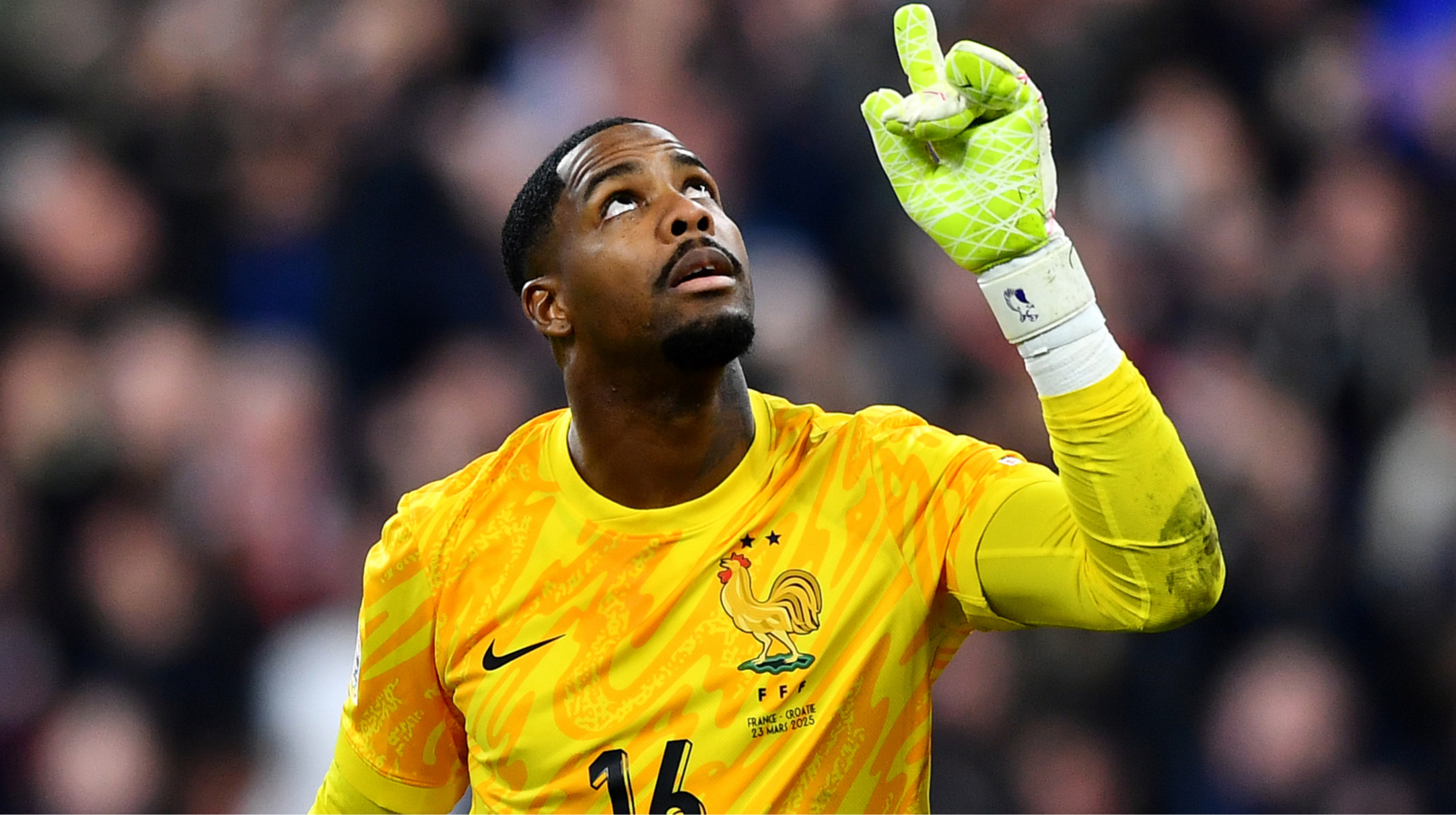 Челси сделал предложение по трансферу голкипера Милана