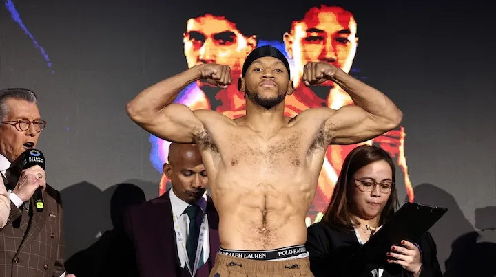 Норман разорвал контракт с отцом