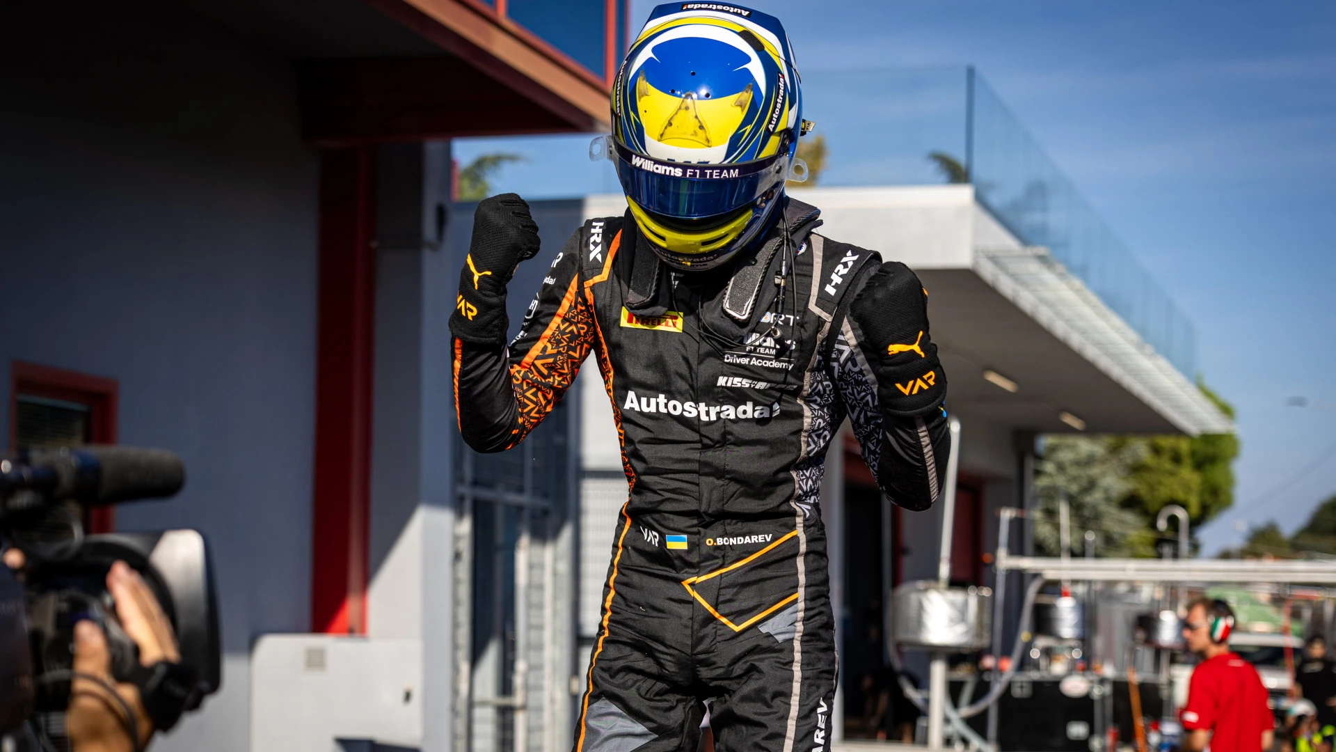 Бондарев візьме участь у Кубку світу Формули-4 у складі SJM Theodore Racing