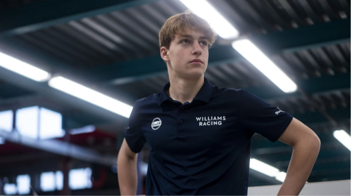 Бондарев финишировал шестым во второй гонке этапа Формулы-4 в Абу-Даби