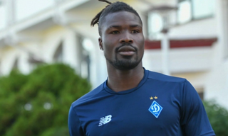 Півзахисник Динамо знявся у кліпі африканського репера