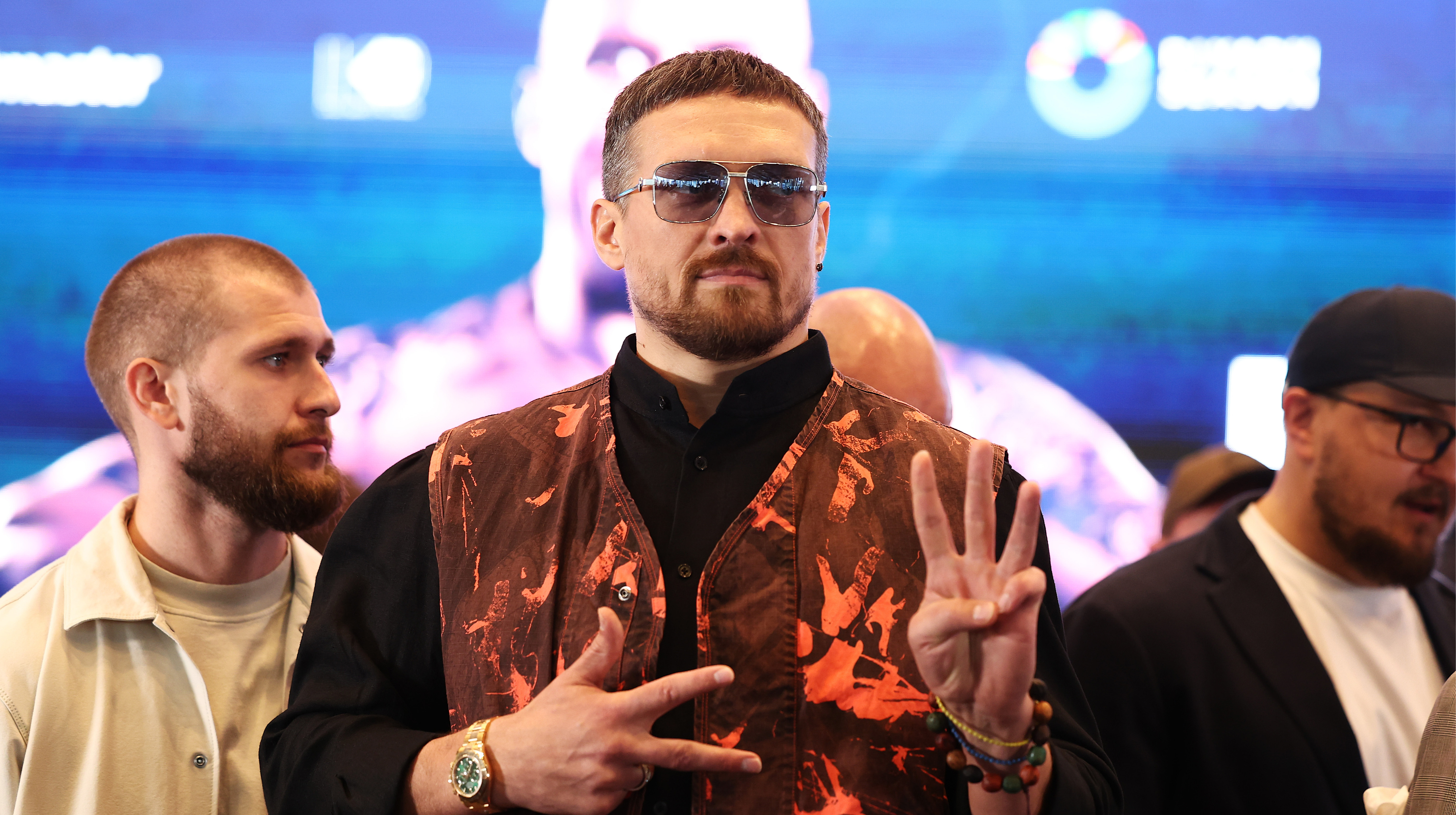 Усик начал тренировочный лагерь перед реваншем с Дюбуа