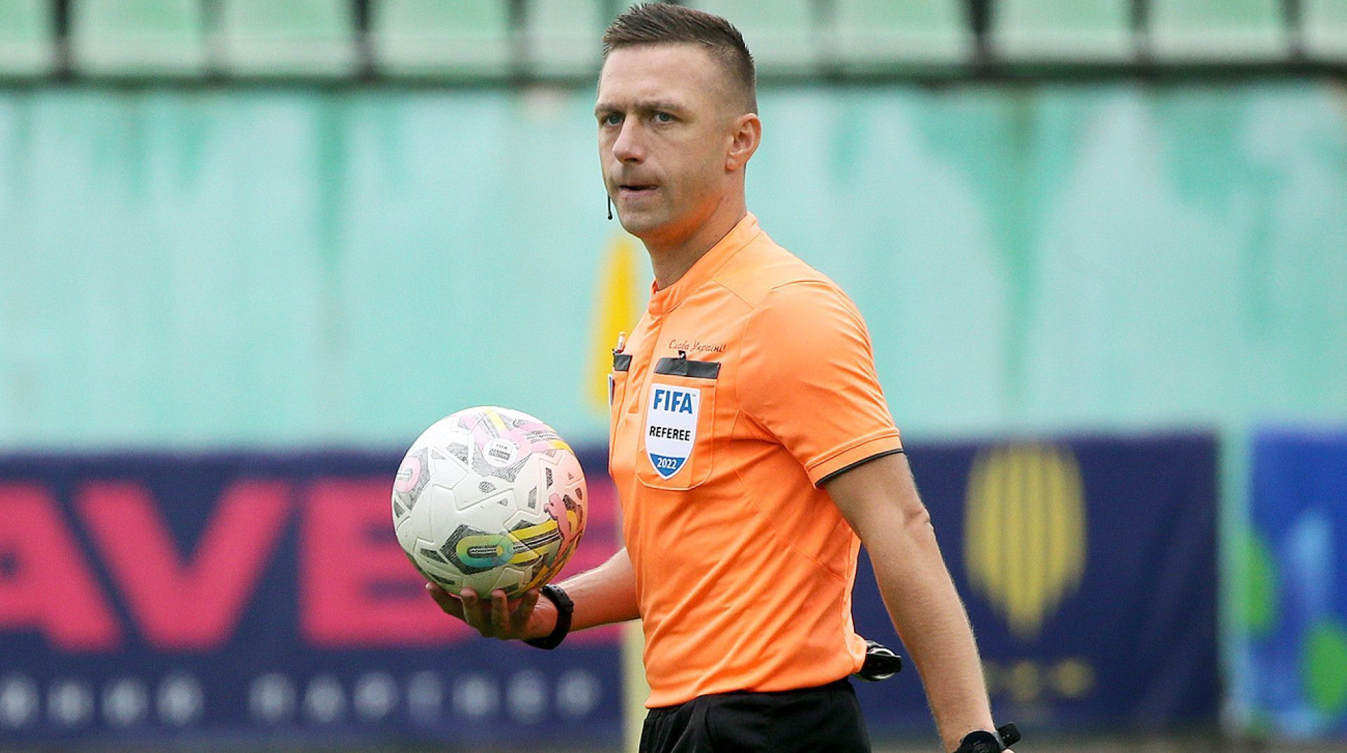 Украинские арбитры будут работать на матче квалификации Лиги чемпионов