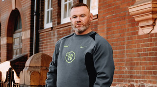 Є ще порох у порохівницях: Руні повторив свій легендарний гол ножицями під час шоу на телебаченні