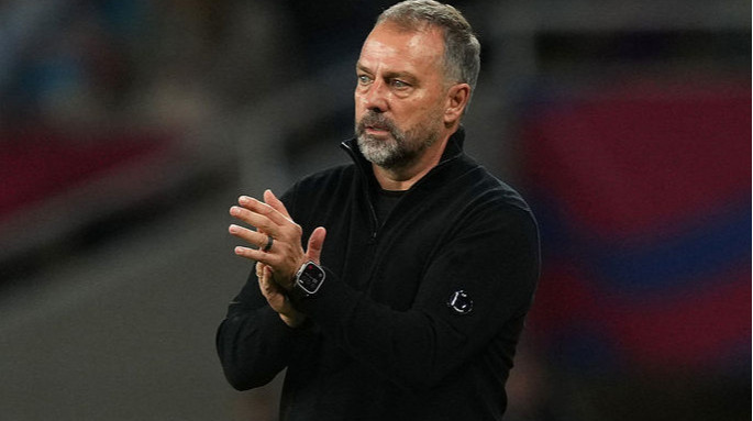 Хансі Флік відмовився коментувати критику на адресу тренера Реала