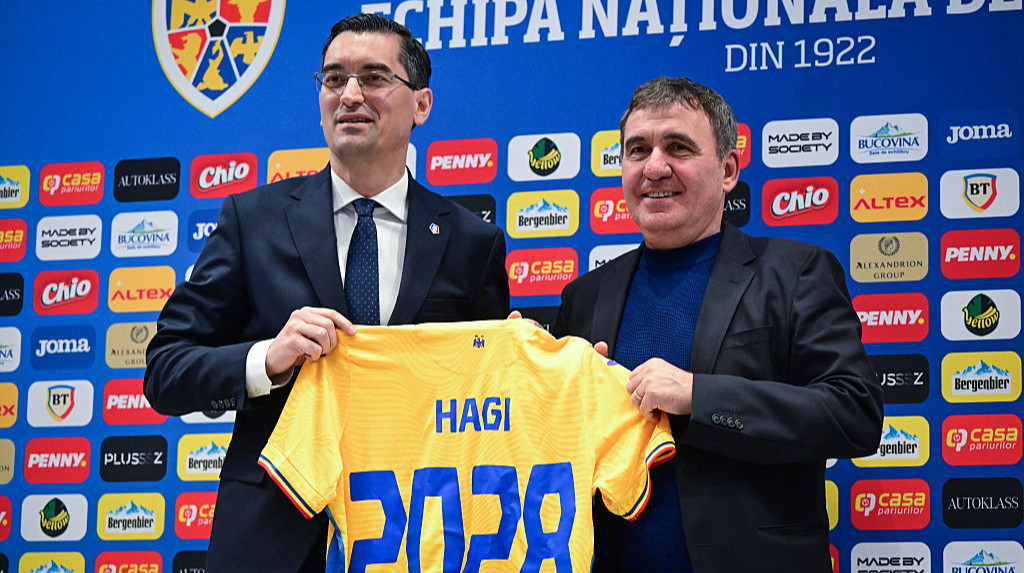 Сборная Румынии назначила нового главного тренера после смерти Луческу