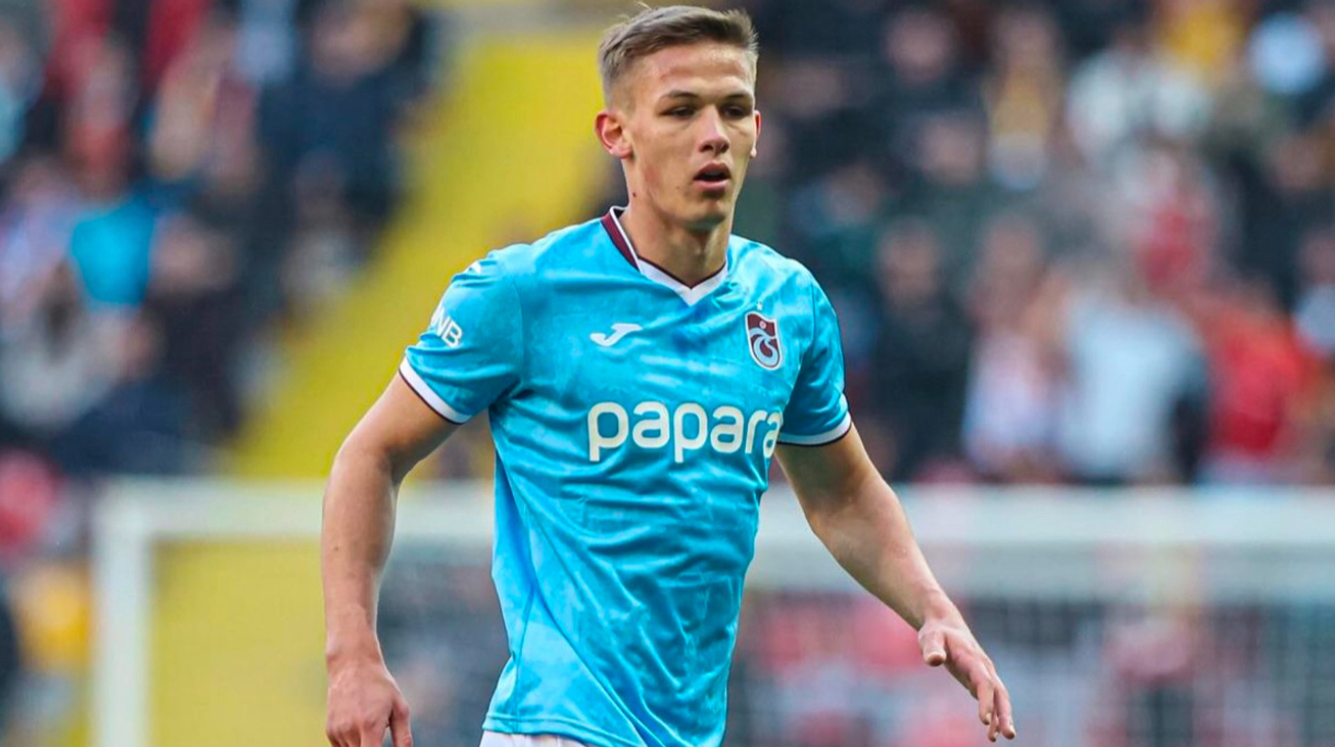 Видео дня: как фанаты Трабзонспора поддержали Сикана в первом матче за клуб