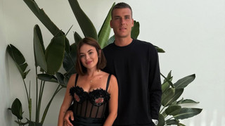 Коштовний подарунок: дружина Луніна похизувалася новим BMW на честь річниці