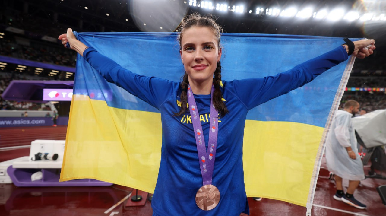 Магучих догнала Бабакову: Ярослава завоевала четвертую медаль на чемпионатах мира