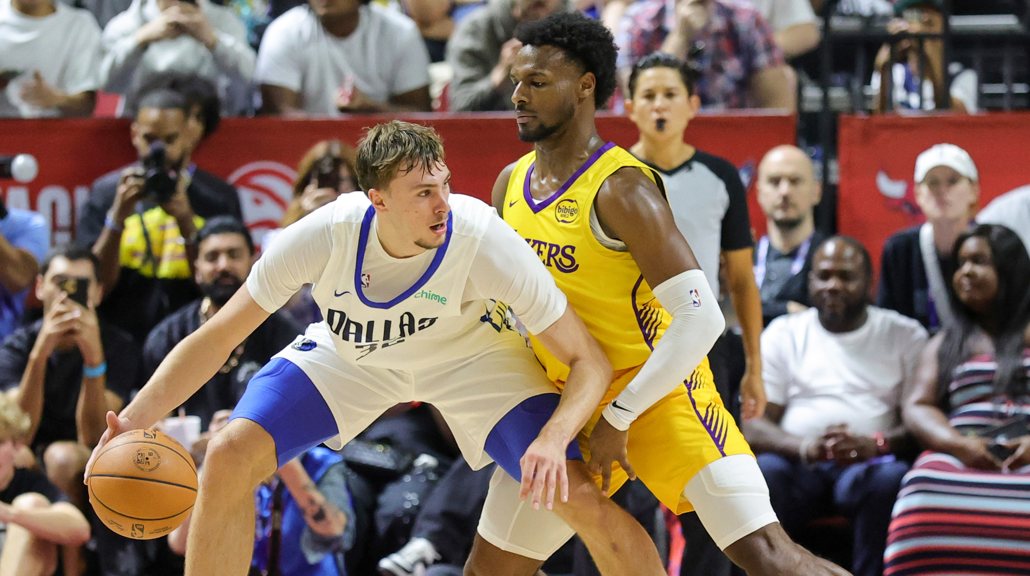 Купер Флегг та Бронні Джеймс