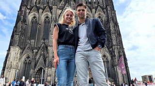 Левченко поділилася зворушливими фото з чоловіком та родиною під час відпочинку у Кельні