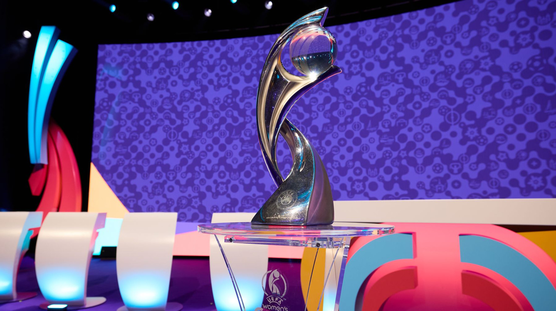 Чинні чемпіонки, неперевершені іспанки, сенсаційна Італія та стабільна Німеччина: прев’ю півфіналів жіночого Євро