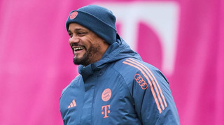 Обмін презентами: Компані розчулив мережу, подарувавши куртку юному фанату Баварії