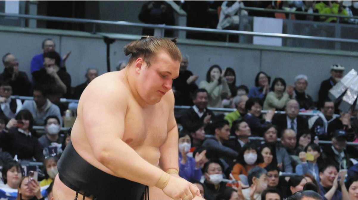 Голова Асоціації сумо висловився про поразку Аонішікі на старті Haru Basho