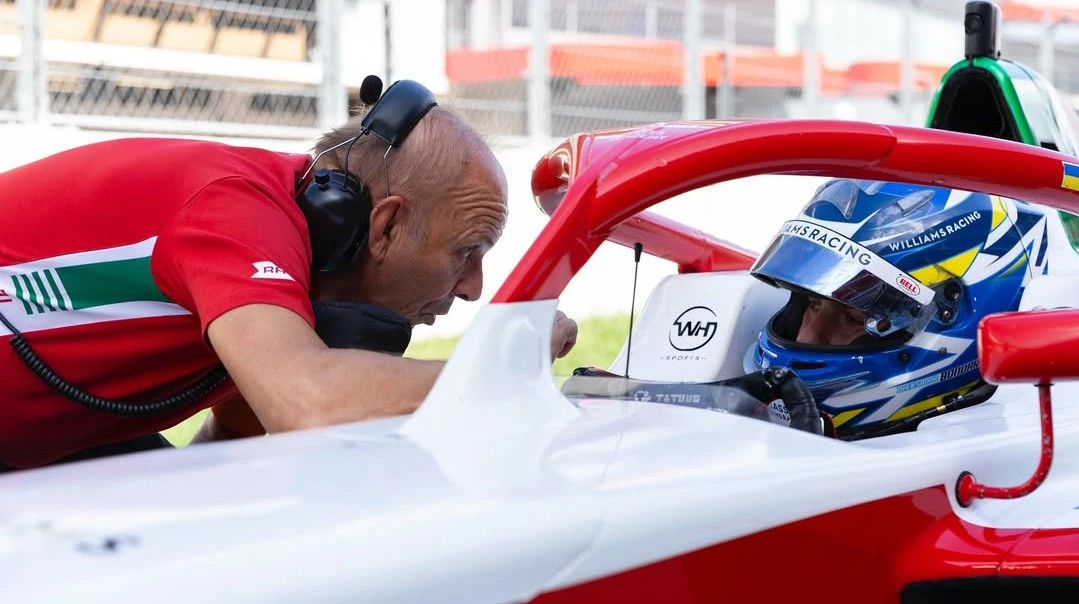 Бондарев провів дві перші гонки 7-го етапу Формули-4: опинився за крок до подіуму