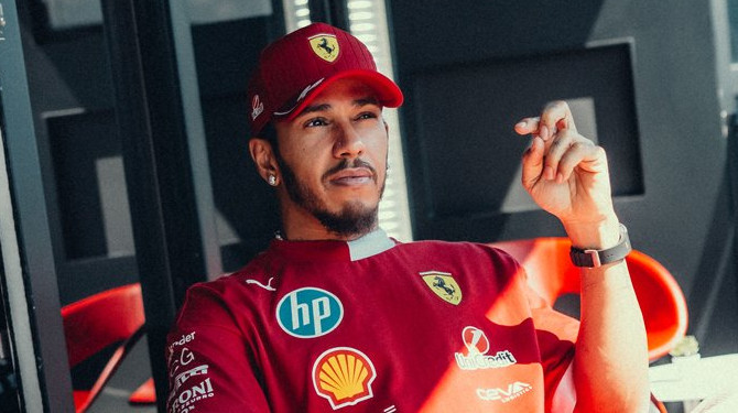 Льюїс Гамільтон