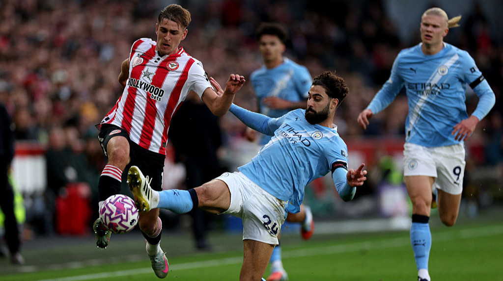 Ярмолюк через травму не зміг дограти матч проти Манчестер Сіті