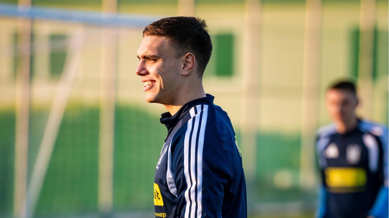 Силовий форвард із хорошою технікою: Пономаренко оцінив сильні якості Дьокереша