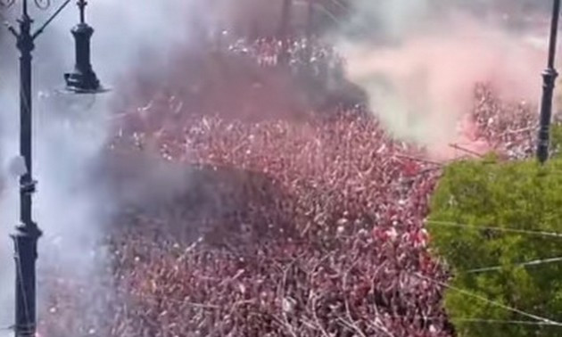 Відео дня. Десятки тисяч уболівальників зустріли збірну Угорщини як справжніх героїв