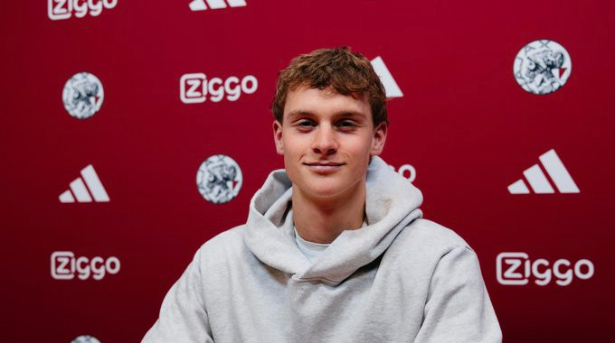 Максиміліан Ібрагімович офіційно в Аяксі