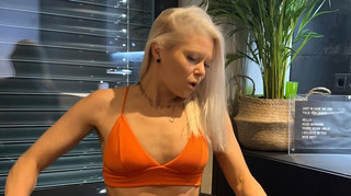 Подвійна радість: відома колишня біатлоністка стала мамою близнюків