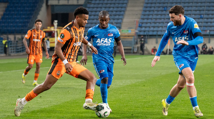 АЗ – Шахтер 0:0. Онлайн-трансляция четвертьфинала Лиги конференций