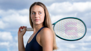 Костюк в фантастическом наряде посетила Медиадень перед турниром в Мериде