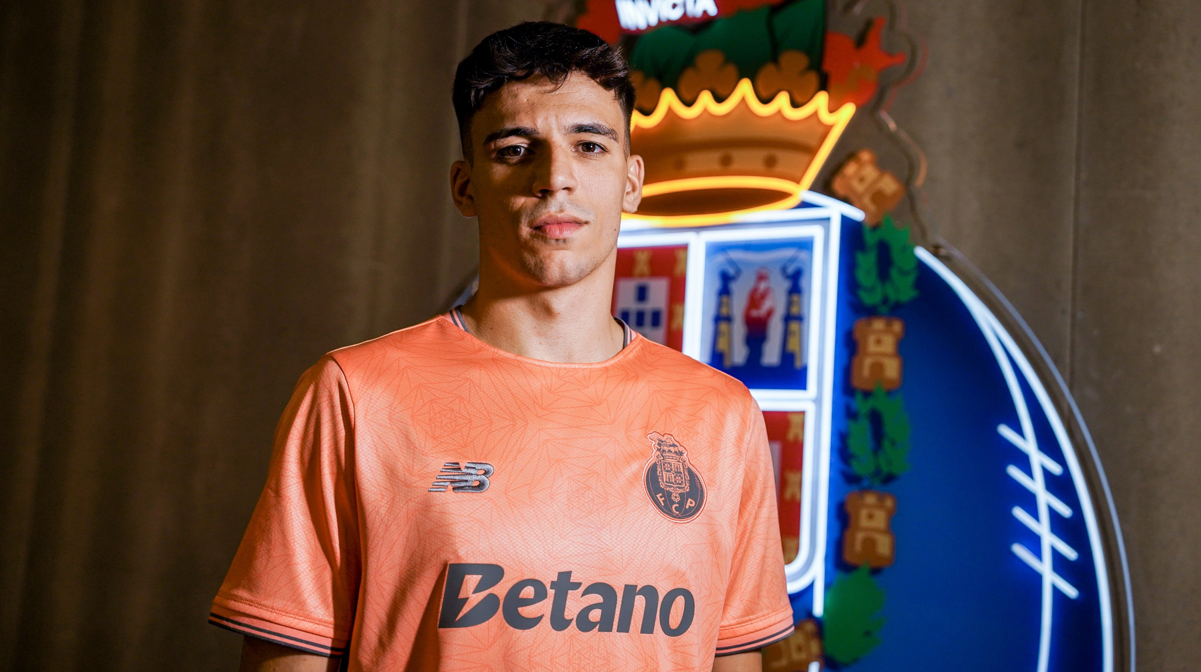 Порту подписал талантливого испанского хавбека