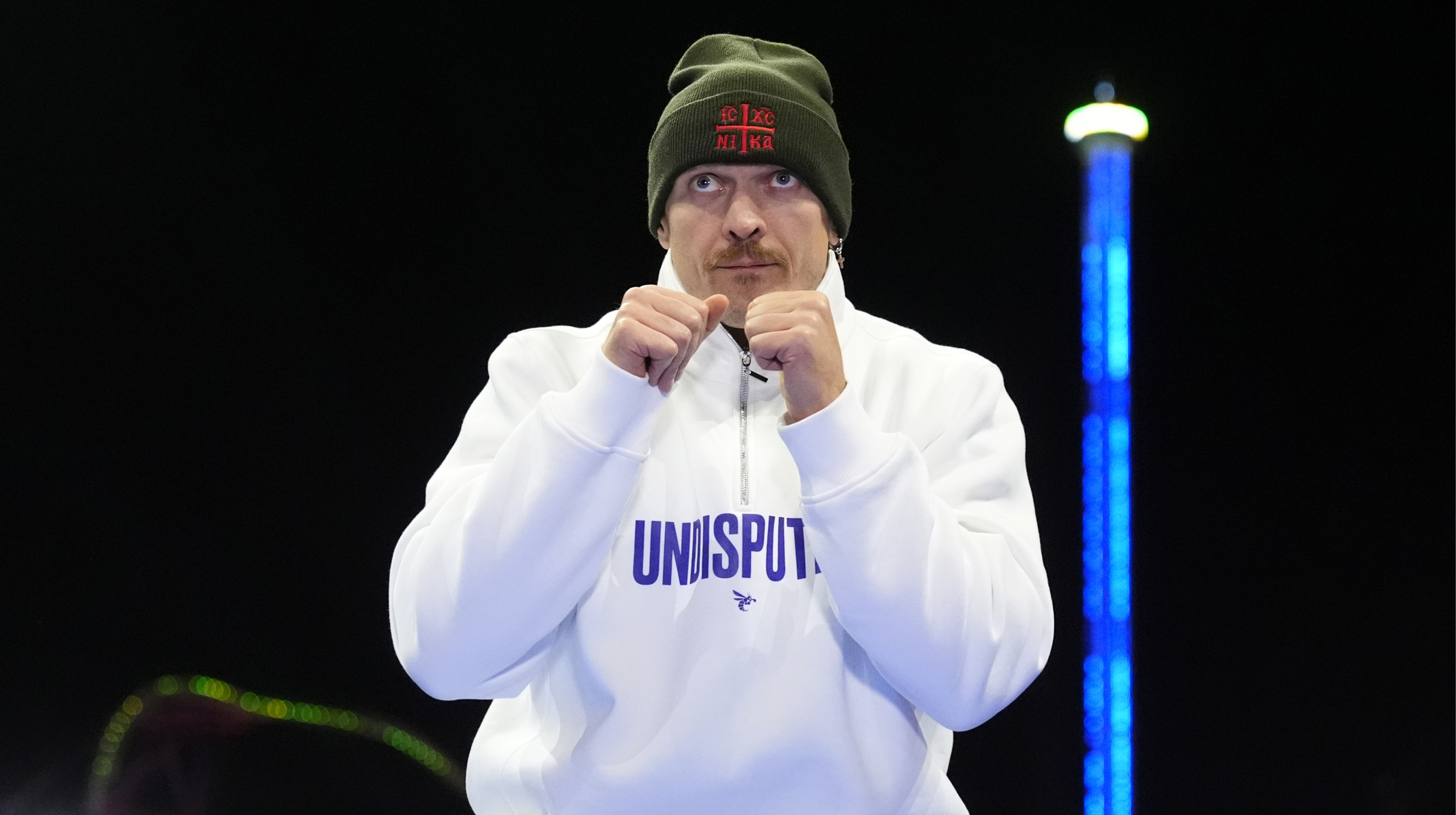 Усик зберіг лідерство в оновленому рейтингу найкращих боксерів світу