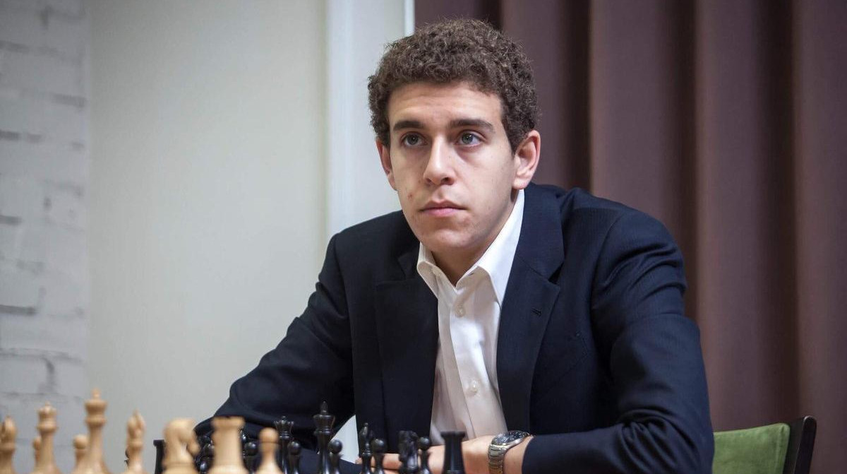 Доведение до самоубийства? ФИДЕ открыла производство против Крамника из-за смерти американского шахматиста