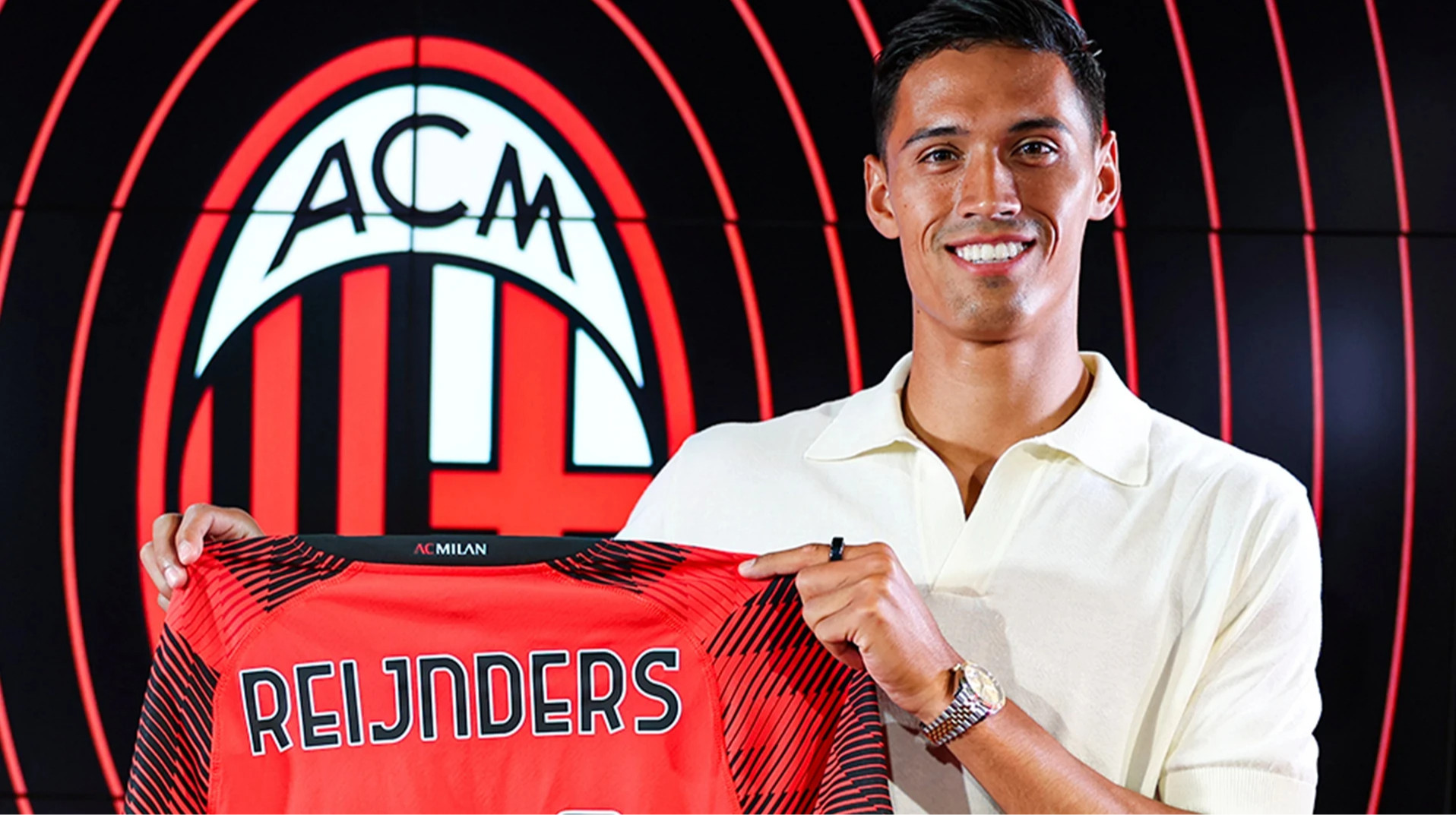 Манчестер Сіті завершує трансфер півзахисника Мілана