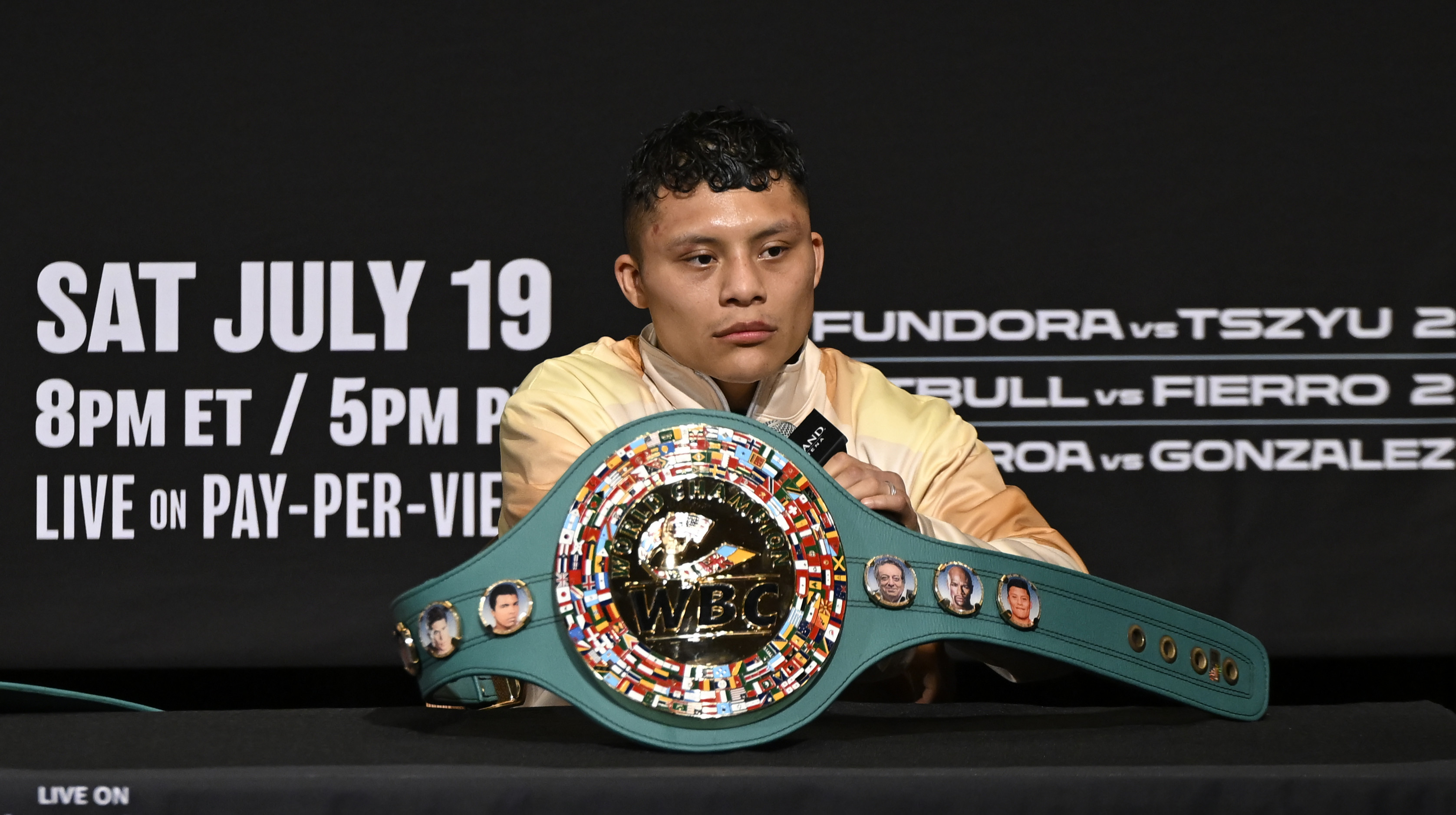 Крус хоче отримати бій з переможцем поєдинку Лопеса з Шакуром