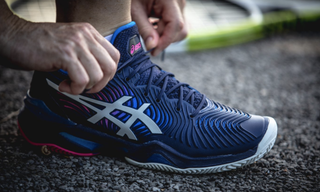 Лучшие кроссовки для большого тенниса: Asics — выбор №1