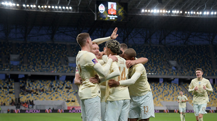 Шахтар з дублем Педріньйо розгромив Рух у 7-му турі УПЛ та очолив турнірну таблицю