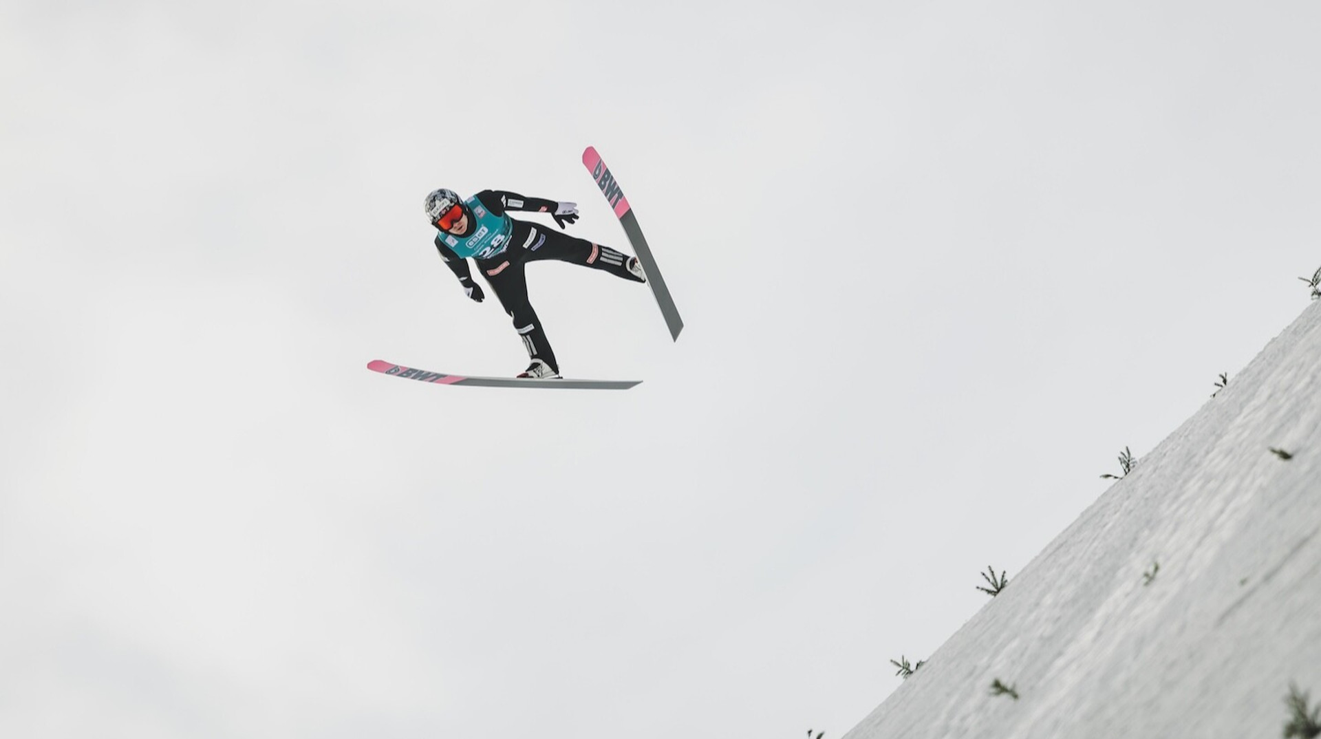 Невдалий фінал сезону для українських стрибунів, довгоочікувана перемога Норвегії. Підсумки лижного тижня