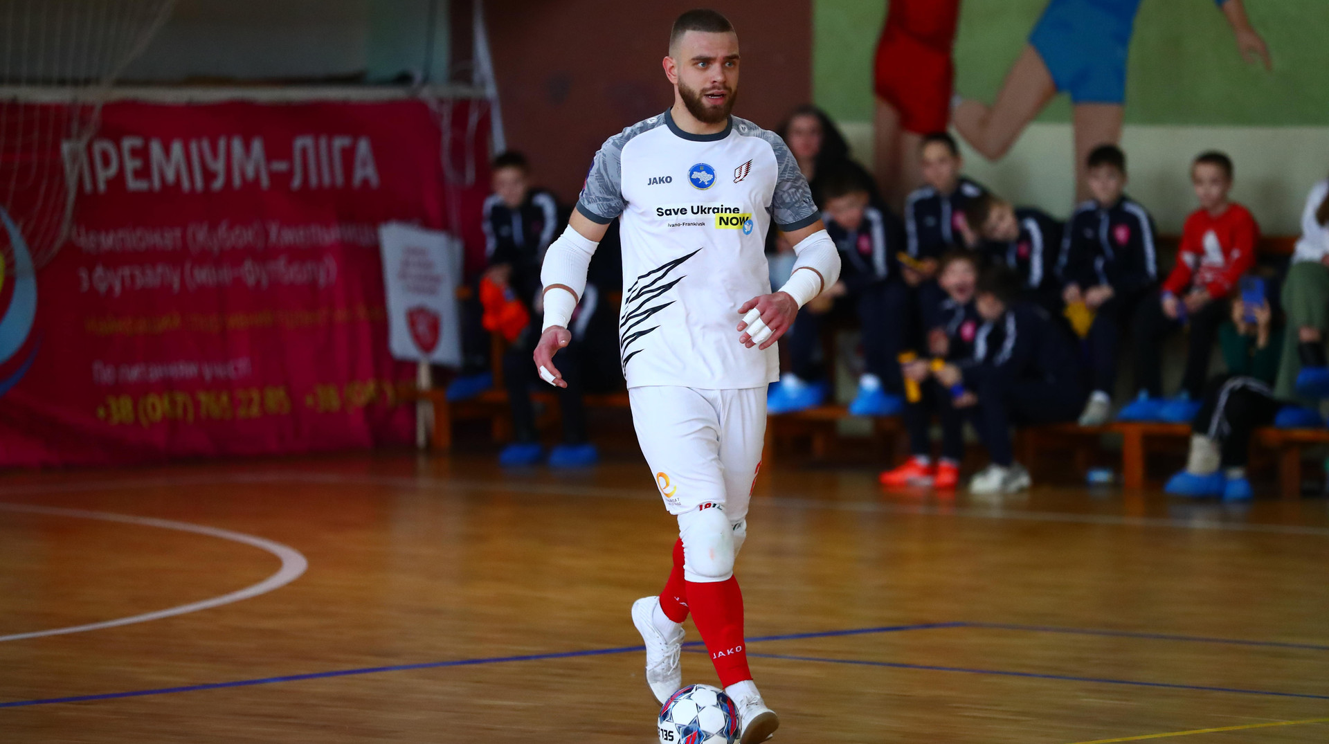 Феноменальний хеттрик: голкіпер Урагана увійшов в історію, як колись Чилаверт. Головне про 17 тур Екстра-ліги