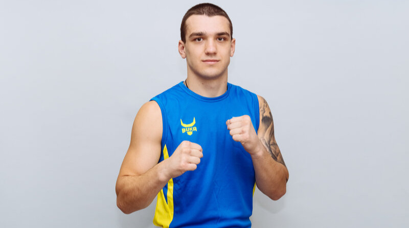 Ражба нокаутом переміг Егіса на старті чемпіонату світу