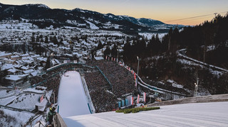 Хто зупинить Домена Превца? Прев’ю Турне чотирьох трамплінів-2025/26