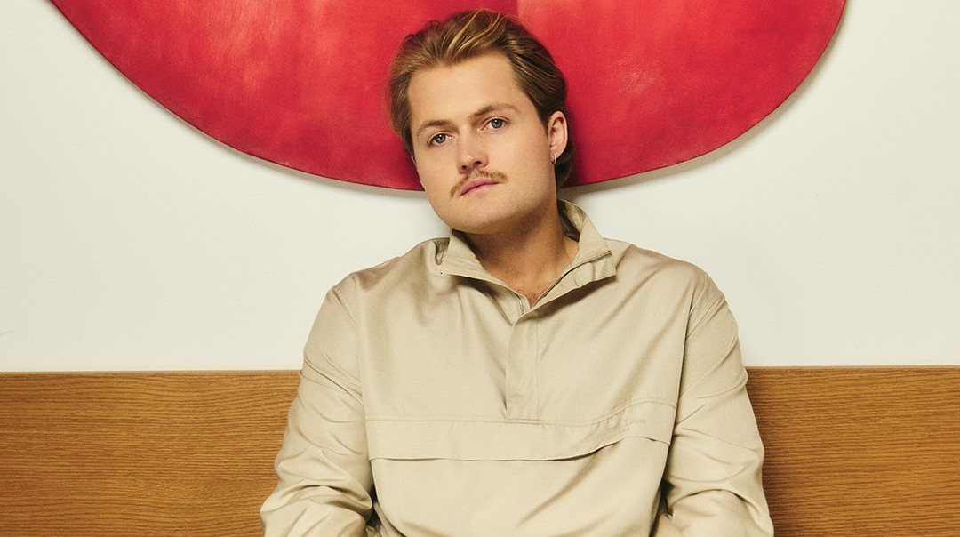 НХЛ оштрафувала зірку Торонто за показ середнього пальця