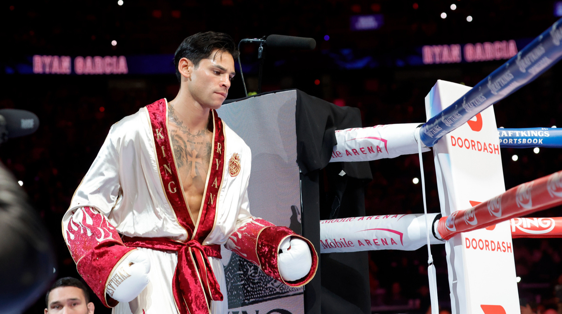 Гарсія: Чемпіон світу має битися регулярно