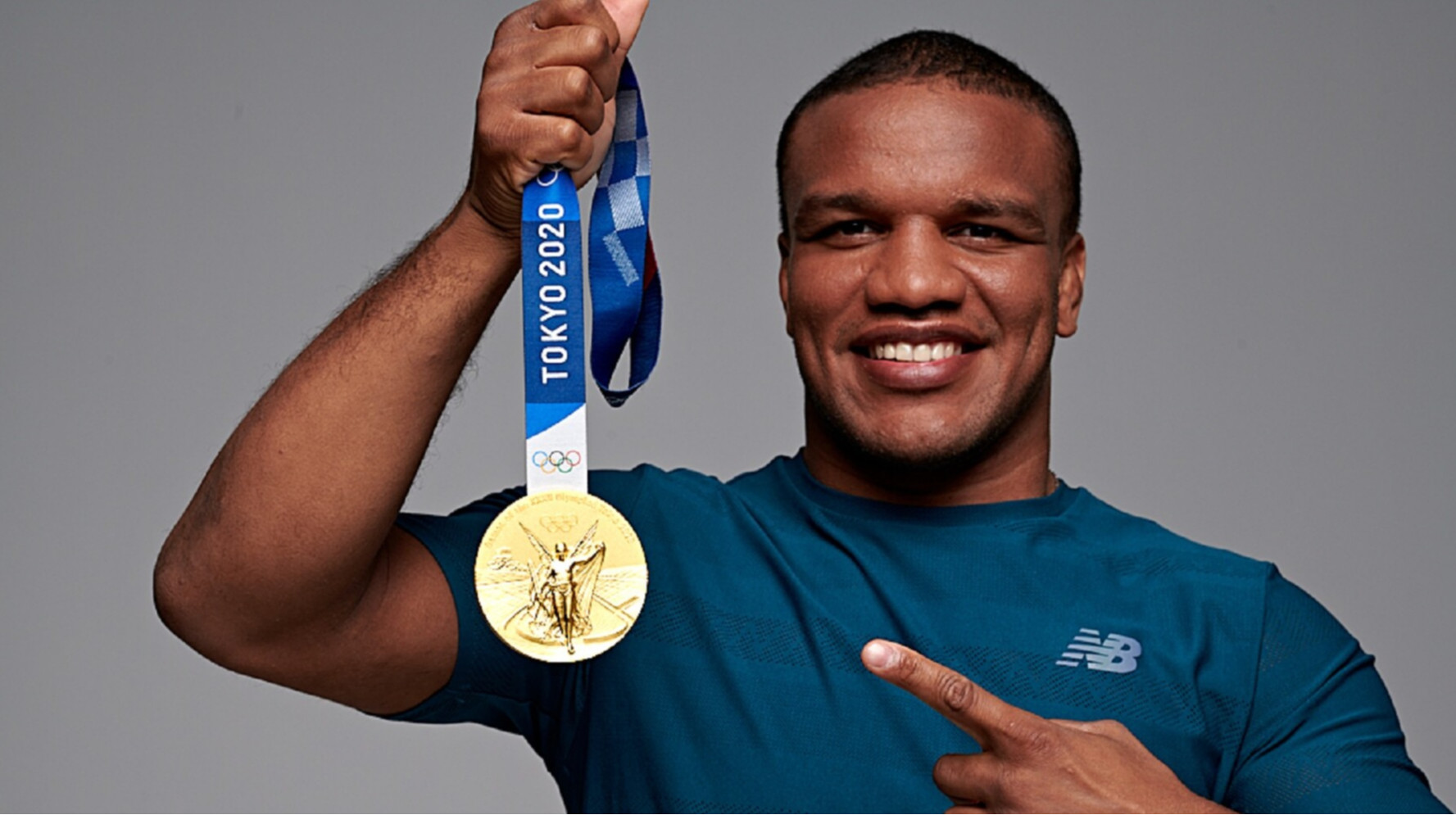 На це треба мати яйця, – Беленюк відреагував на скандал між Ломаченком та волонтерами