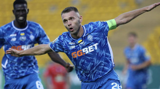 Не витримав критики: гравець Динамо на підвищених тонах поспілкувався з фанатом після матчу УПЛ