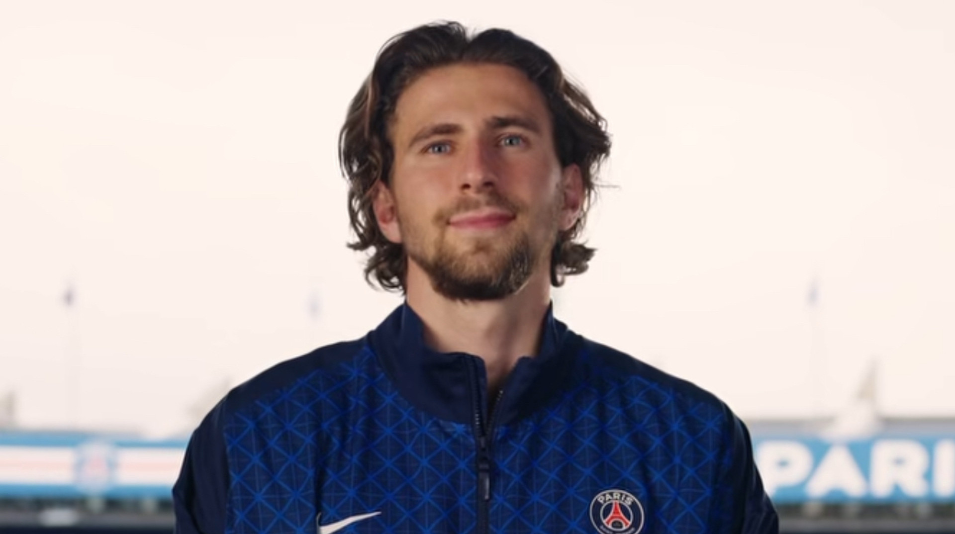 Положил в девятку: Забарный отметился шикарным голом на тренировке ПСЖ